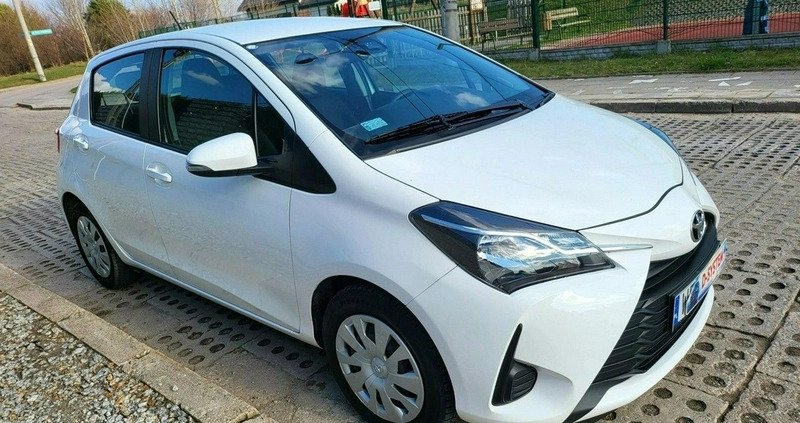 Toyota Yaris cena 32520 przebieg: 164000, rok produkcji 2018 z Radków małe 379